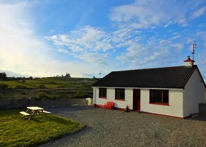 The Cosy Farm Cottage, Donegal Holiday home *